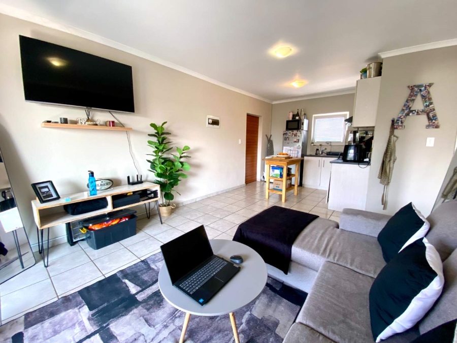 2 Bedroom Property for Sale in Klein Drakenstein Western Cape